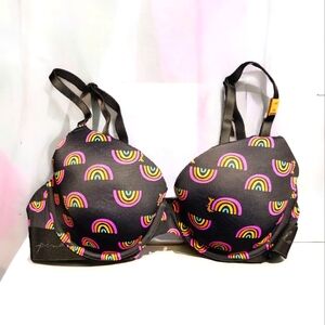 VS Pink Wear Everywhere T-Shirt Lightly Lined Bra Sz 38B NWT Black W/ Rainbows